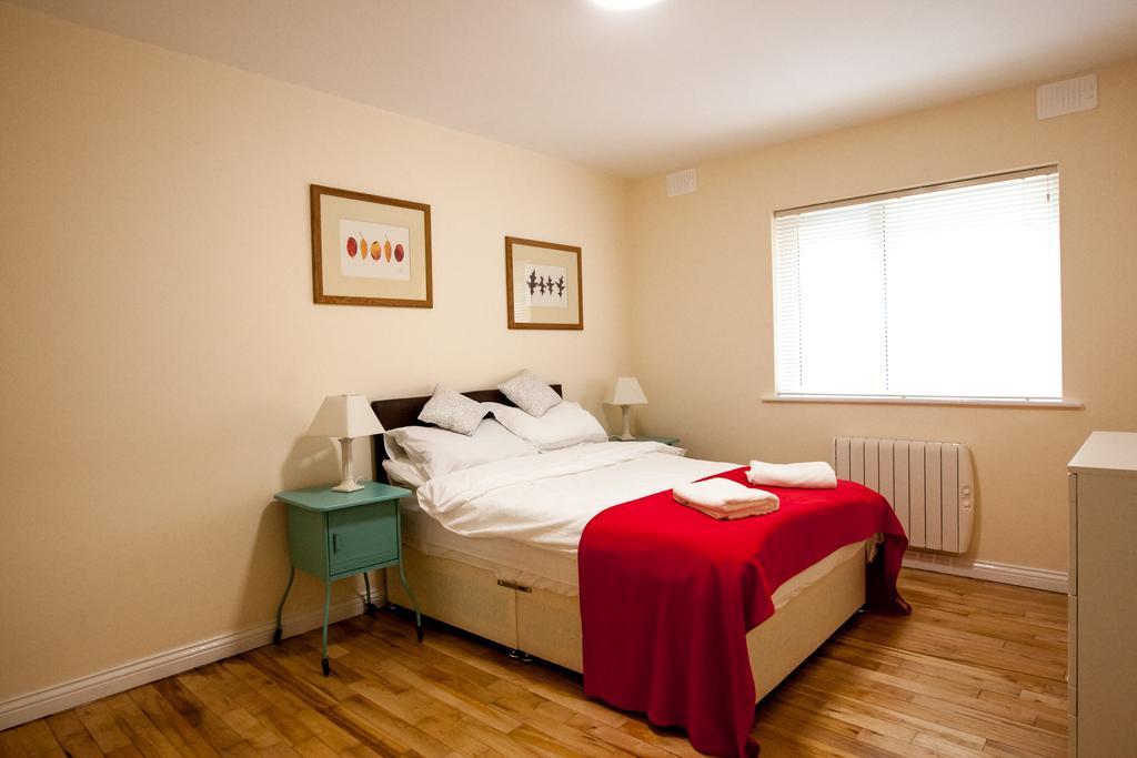 Dominick Street Apartments Голуей Екстериор снимка