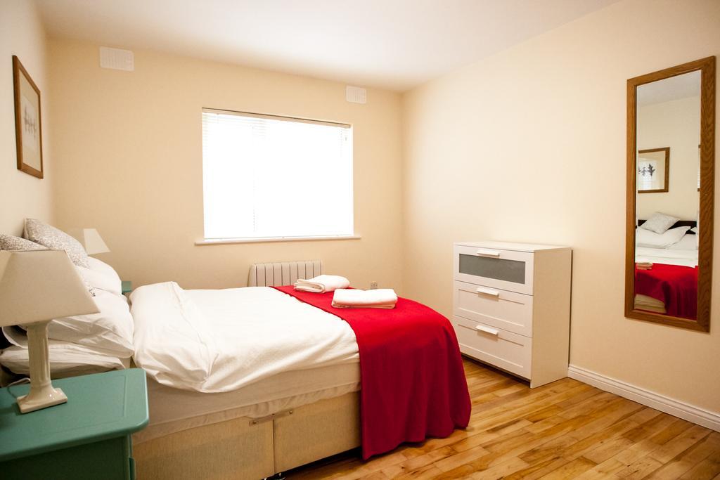 Dominick Street Apartments Голуей Екстериор снимка