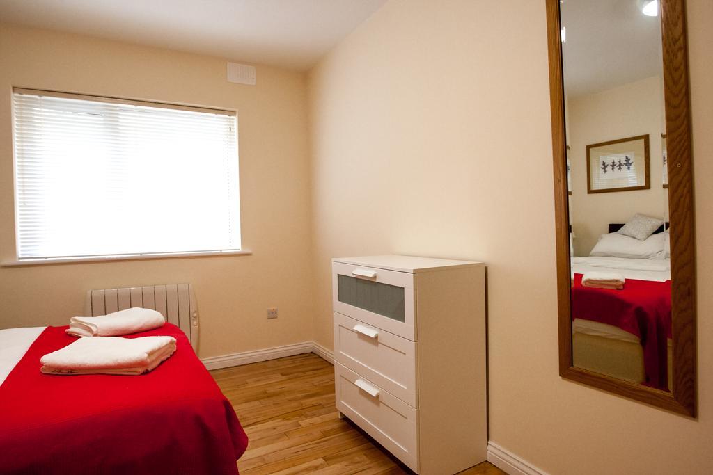 Dominick Street Apartments Голуей Екстериор снимка