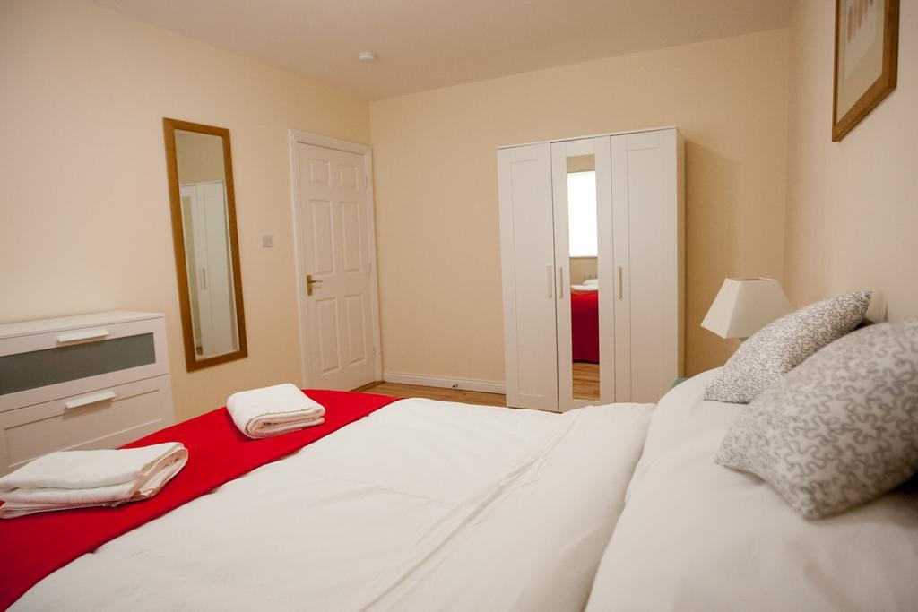 Dominick Street Apartments Голуей Екстериор снимка
