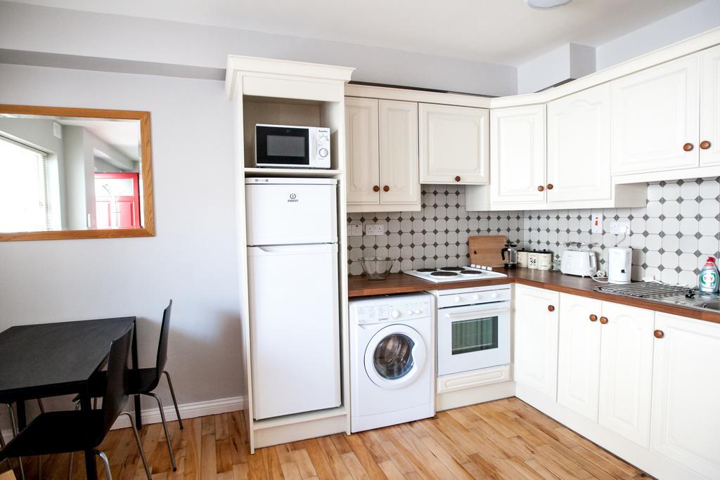 Dominick Street Apartments Голуей Екстериор снимка