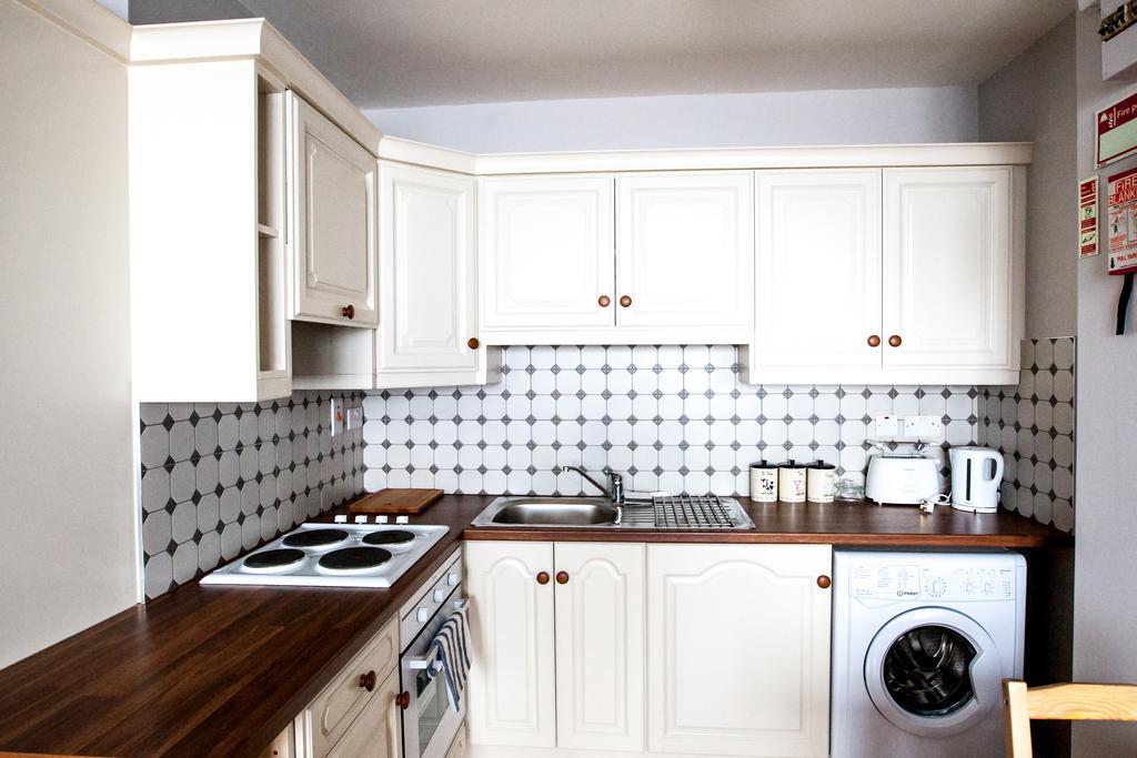 Dominick Street Apartments Голуей Екстериор снимка