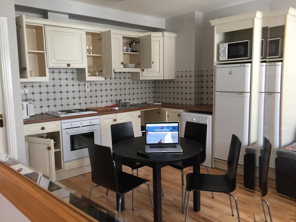 Dominick Street Apartments Голуей Екстериор снимка