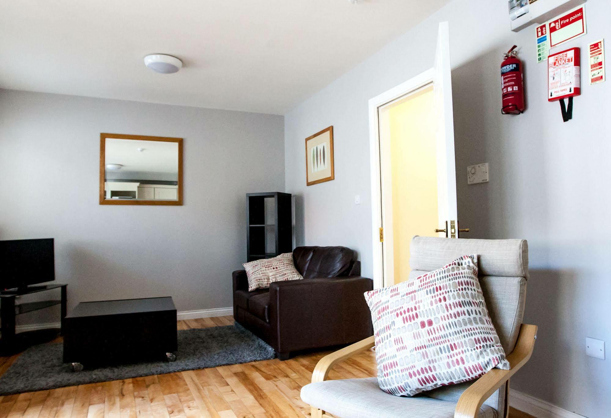 Dominick Street Apartments Голуей Екстериор снимка