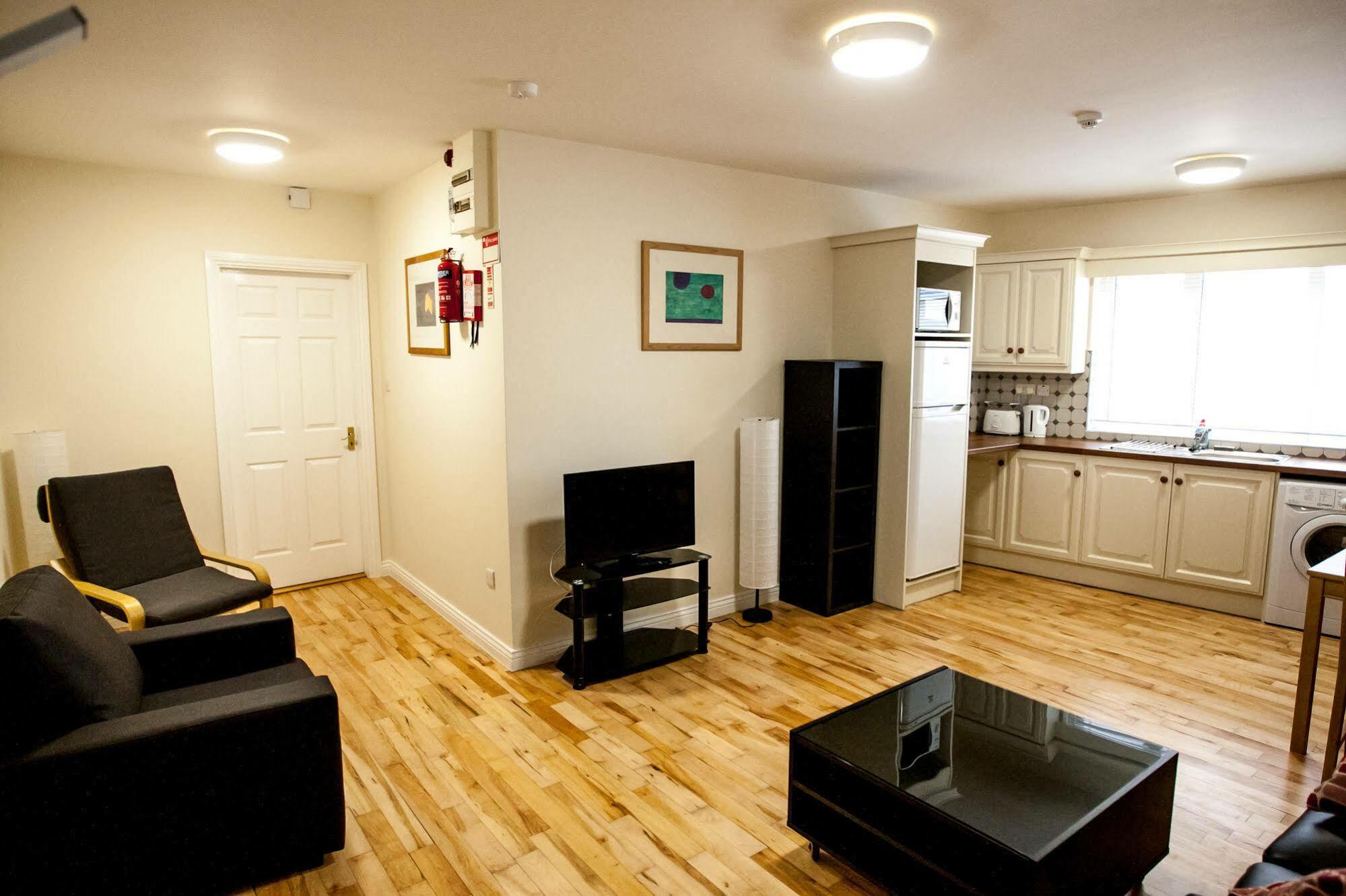 Dominick Street Apartments Голуей Екстериор снимка