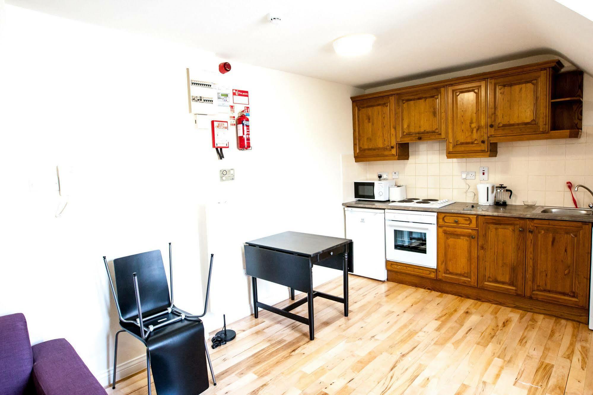 Dominick Street Apartments Голуей Екстериор снимка