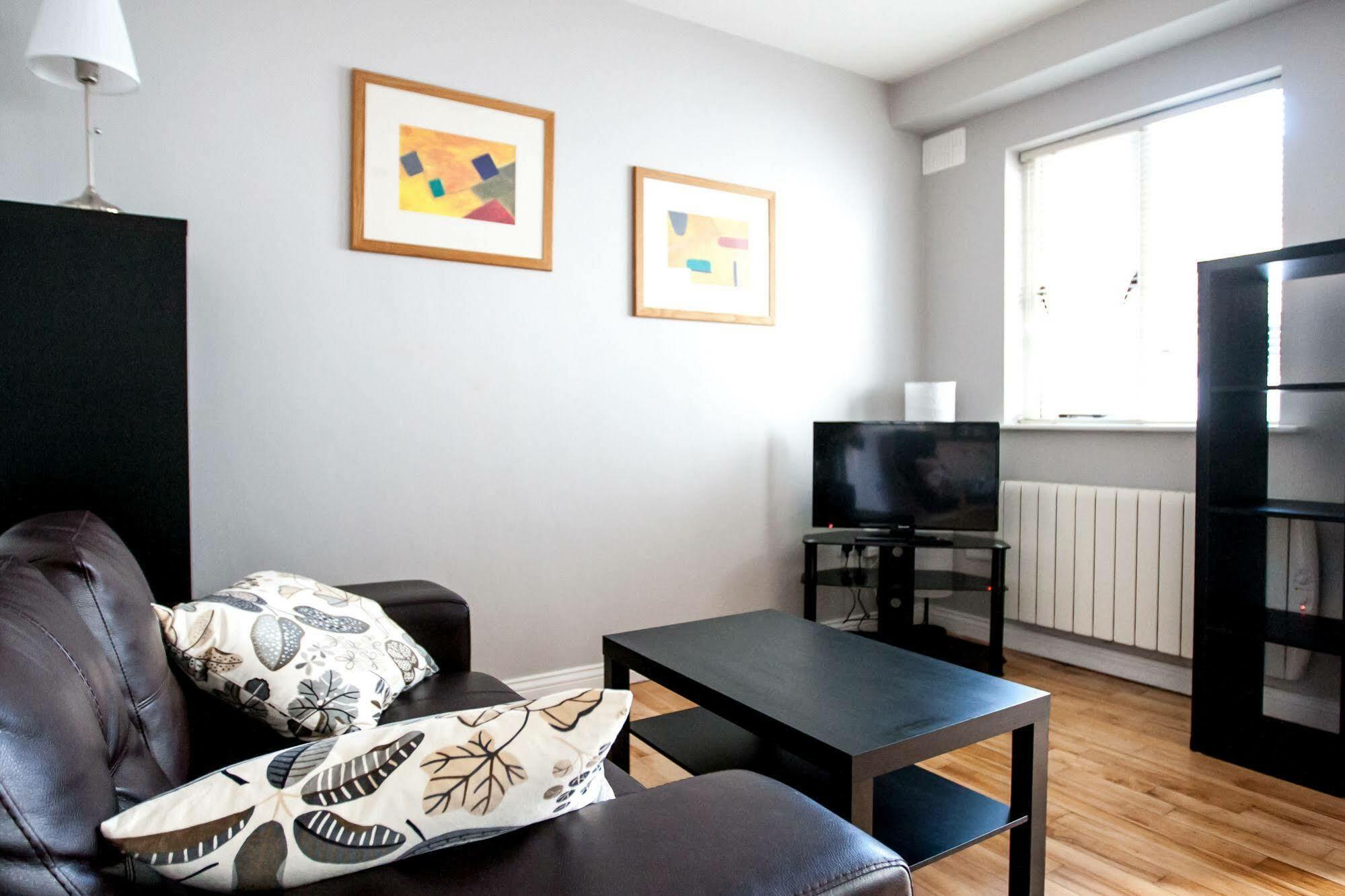 Dominick Street Apartments Голуей Екстериор снимка