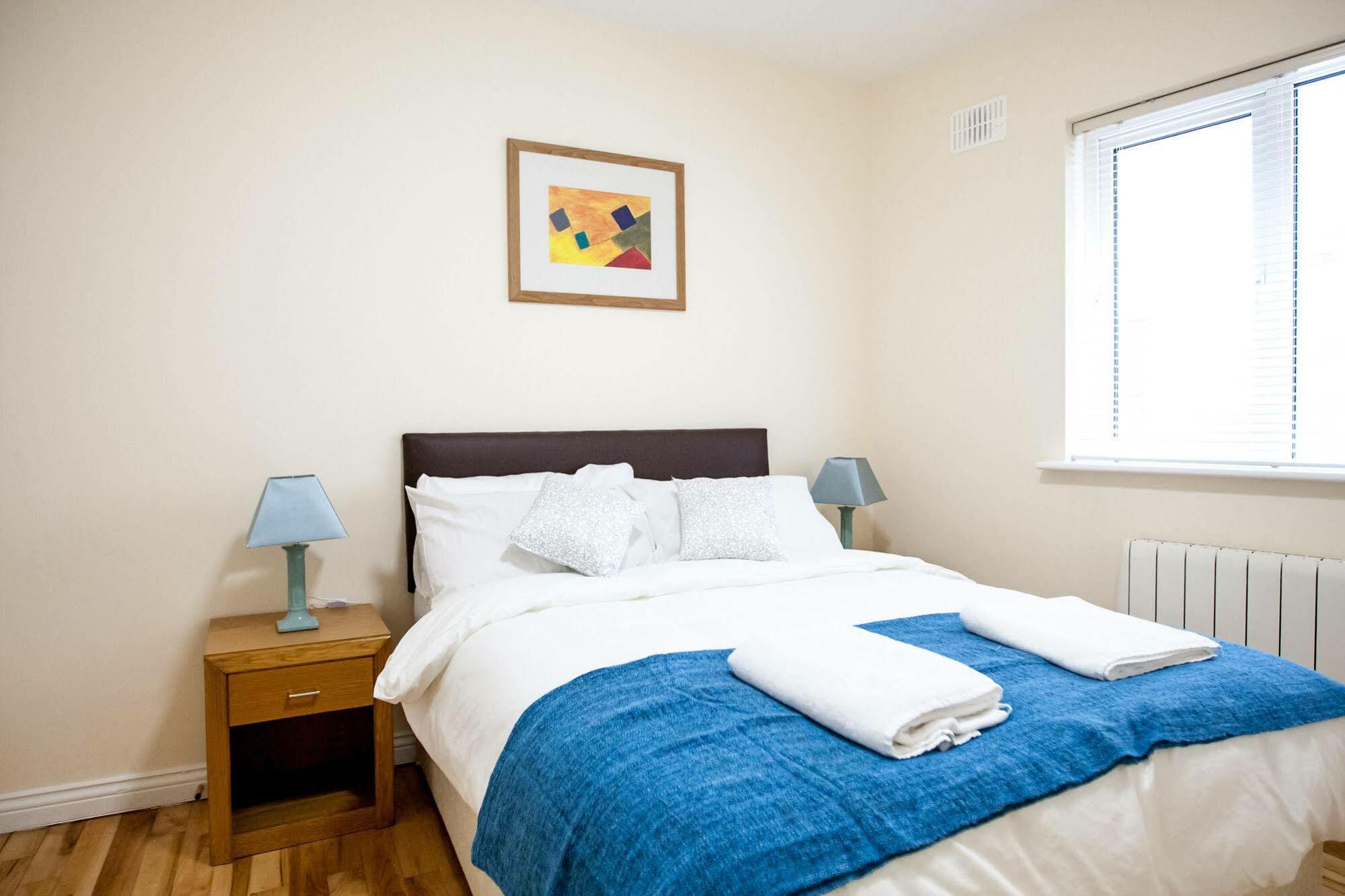 Dominick Street Apartments Голуей Екстериор снимка